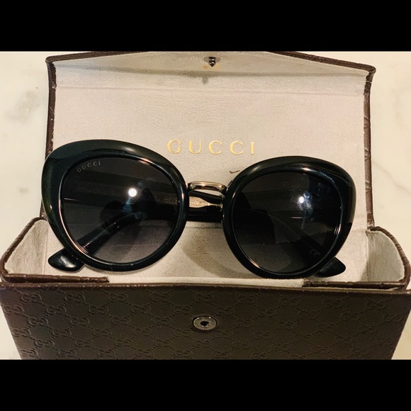 Gucci Sunglasses - Picture 2 of 6